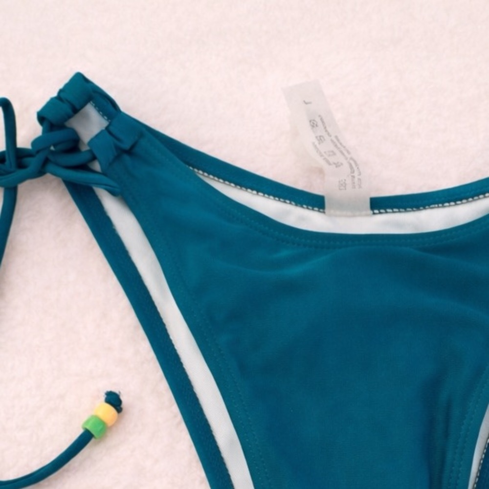 🌿 Emerald Green Bikini Set Size L NWOT Tie Side Resort Beach Vacation Chic Style - Picture 5 of 6